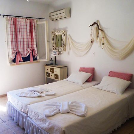 Plori Studios And Apartments Αιγιάλη Εξωτερικό φωτογραφία