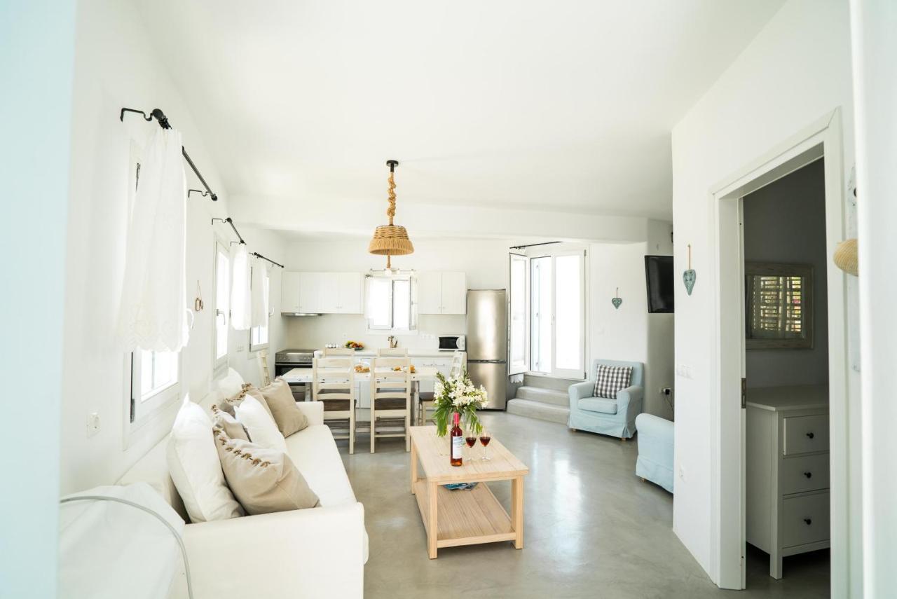 Plori Studios And Apartments Αιγιάλη Εξωτερικό φωτογραφία