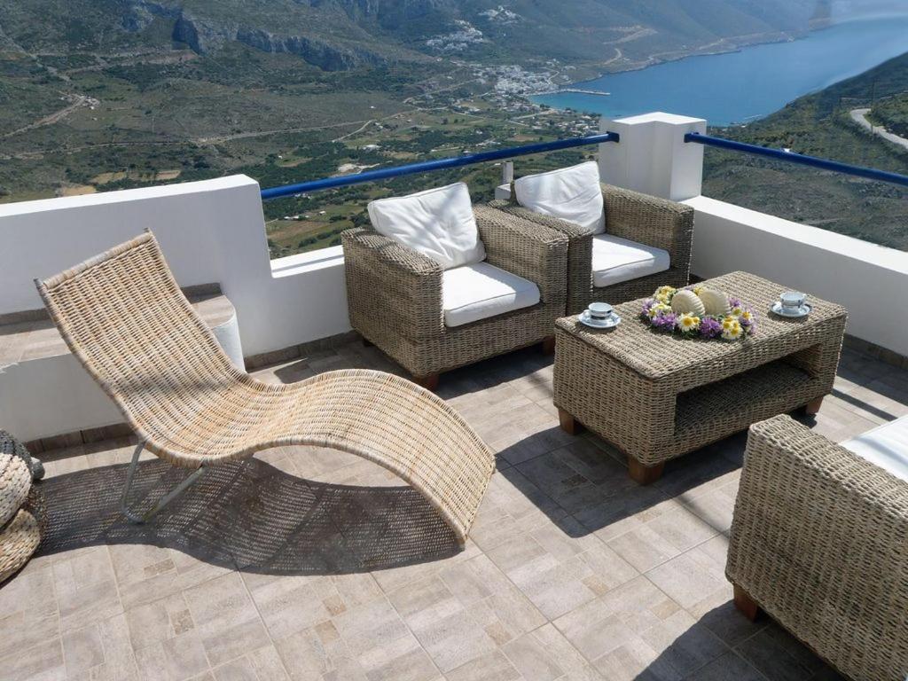 Plori Studios And Apartments Αιγιάλη Εξωτερικό φωτογραφία
